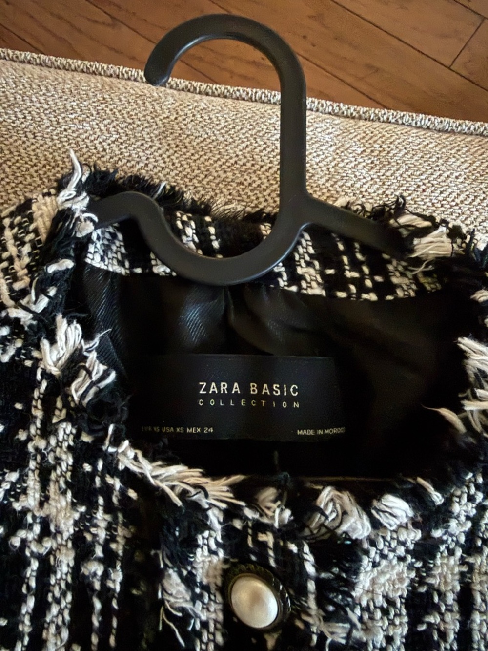 Zara Basic Collection Black & White Tweed Button-Front Jacket - Picture 4 of 4